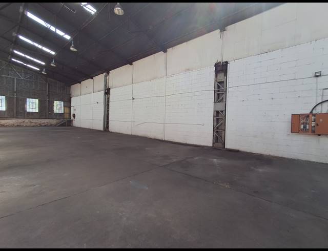 390M² WAREHOUSE TO LET IN HERIOTDALE